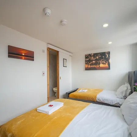 Driftwood Rooms-3