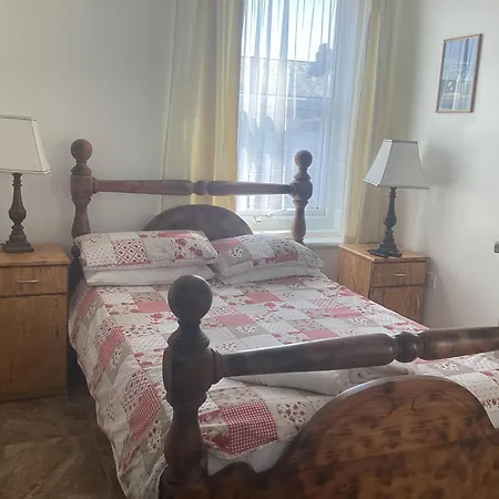 Alexander Hotel Fully Refurbished All Rooms En-Suite-2