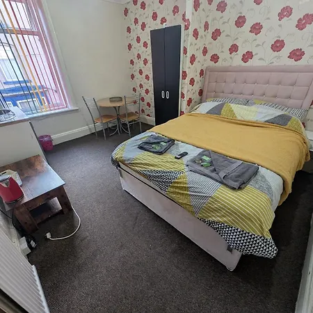 New Kirkstead Guest House Dog Friendly Everyone Welcome-3