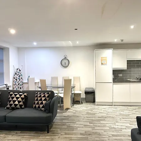 Winter Gardens Service Apartments 2 By Blackpool Service Apartments-2
