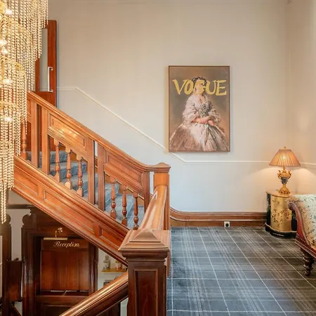 Springbank Manor-2
