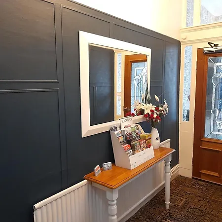 Phoenix Guest House-2