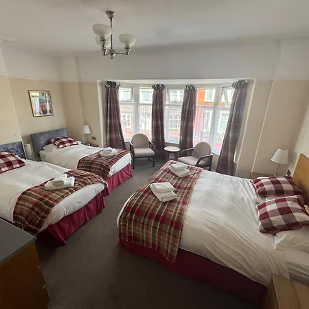 Rossdene House-3