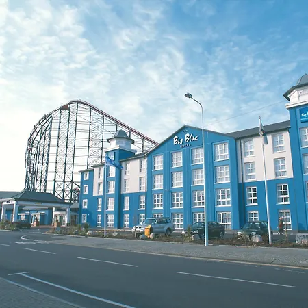 The Big Blue Hotel - Blackpool Pleasure Beach-2