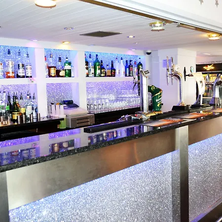 Lyndene Hotel-3