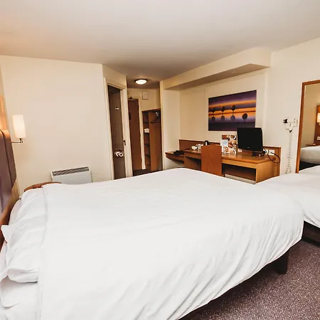 Purple Roomz Preston South-3