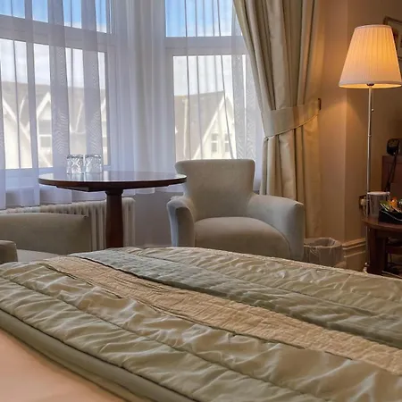 The Redstone Guesthouse-2