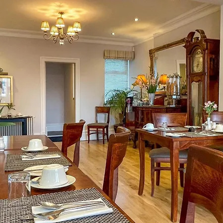 The Redstone Guesthouse-3