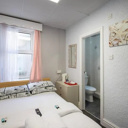 100 Pipers Hotel-3