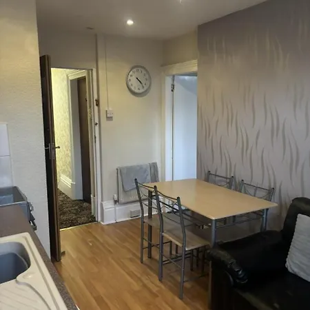 Phillips Apartments-2