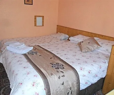 Beverley House Guest House-3
