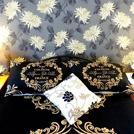Come Ye In-2