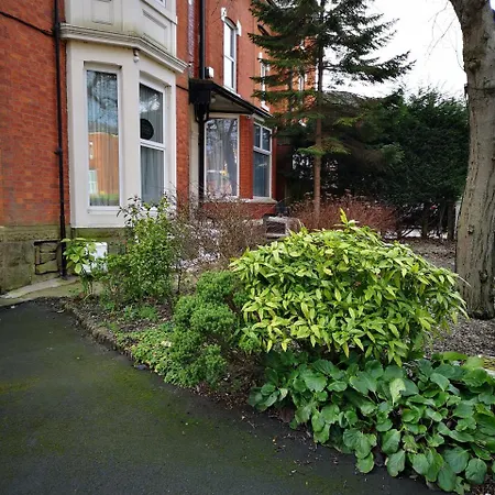 Chimneys Guest House-2
