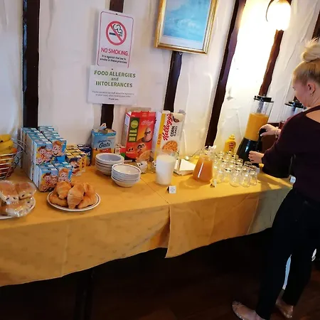 White Lodge Inn-3