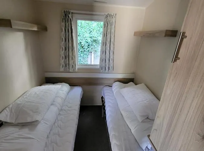 Caravan Kensington 46 At Marton Mere Blackpool Villa met een Zwembad