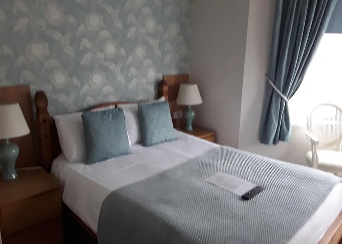 Blackpool Beach hotels near Blackpool Pleasure Beach