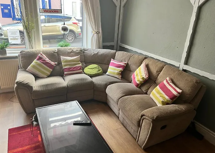 Kirkstead Guesthouse, Pet Friendly Rooms Available, Everyone Welcome Blackpool