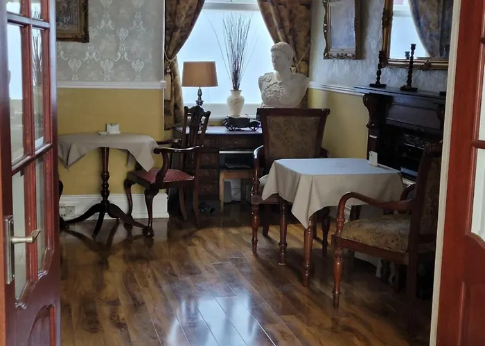 J'S Mayfair Guest House Blackpool