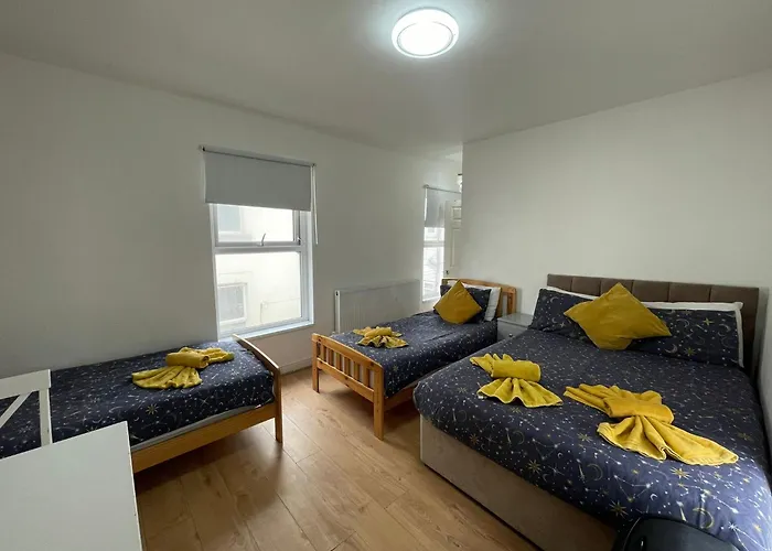 Ariana House Hotel-Families And Couples Only Blackpool